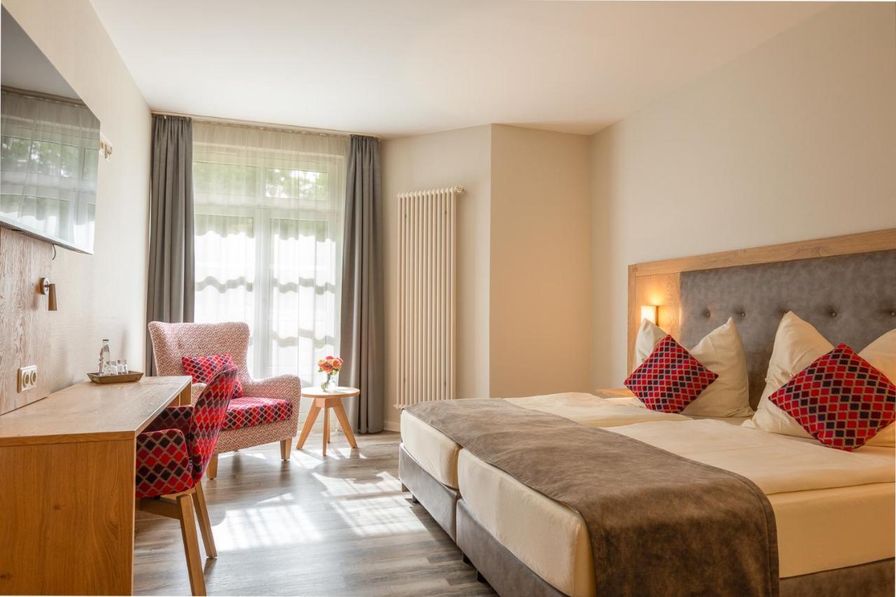 Hotel Waldesrand แฮร์ฟอร์ด ภายนอก รูปภาพ